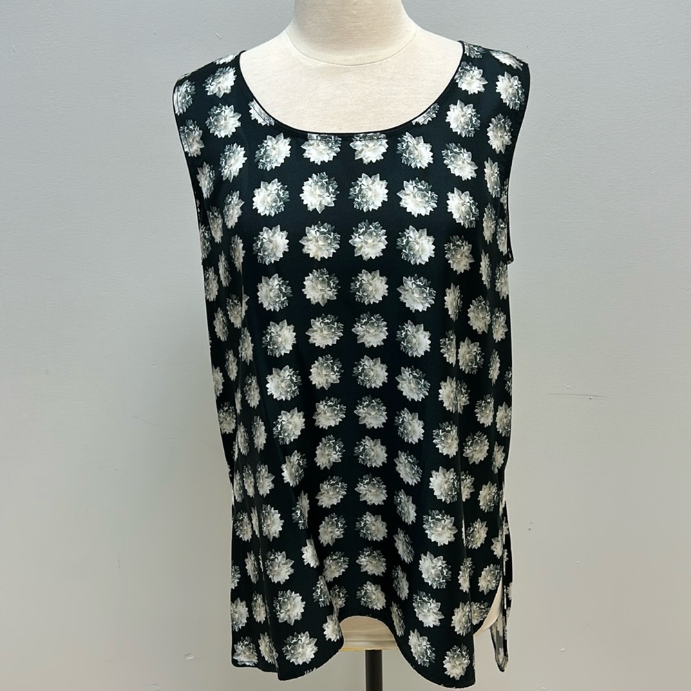 MaxMara Black and White Sleeveless Blouse, XL